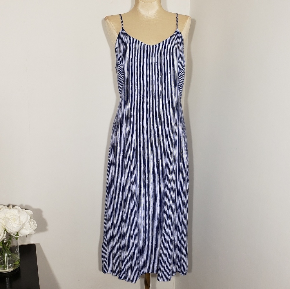 Old Navy blue and white pin striped dress size Med